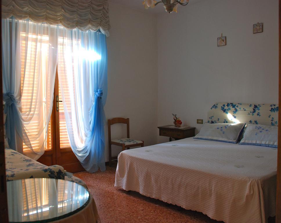 Bed And Breakfast Il Girasole ลัมปอเรคคิโอ ห้อง รูปภาพ